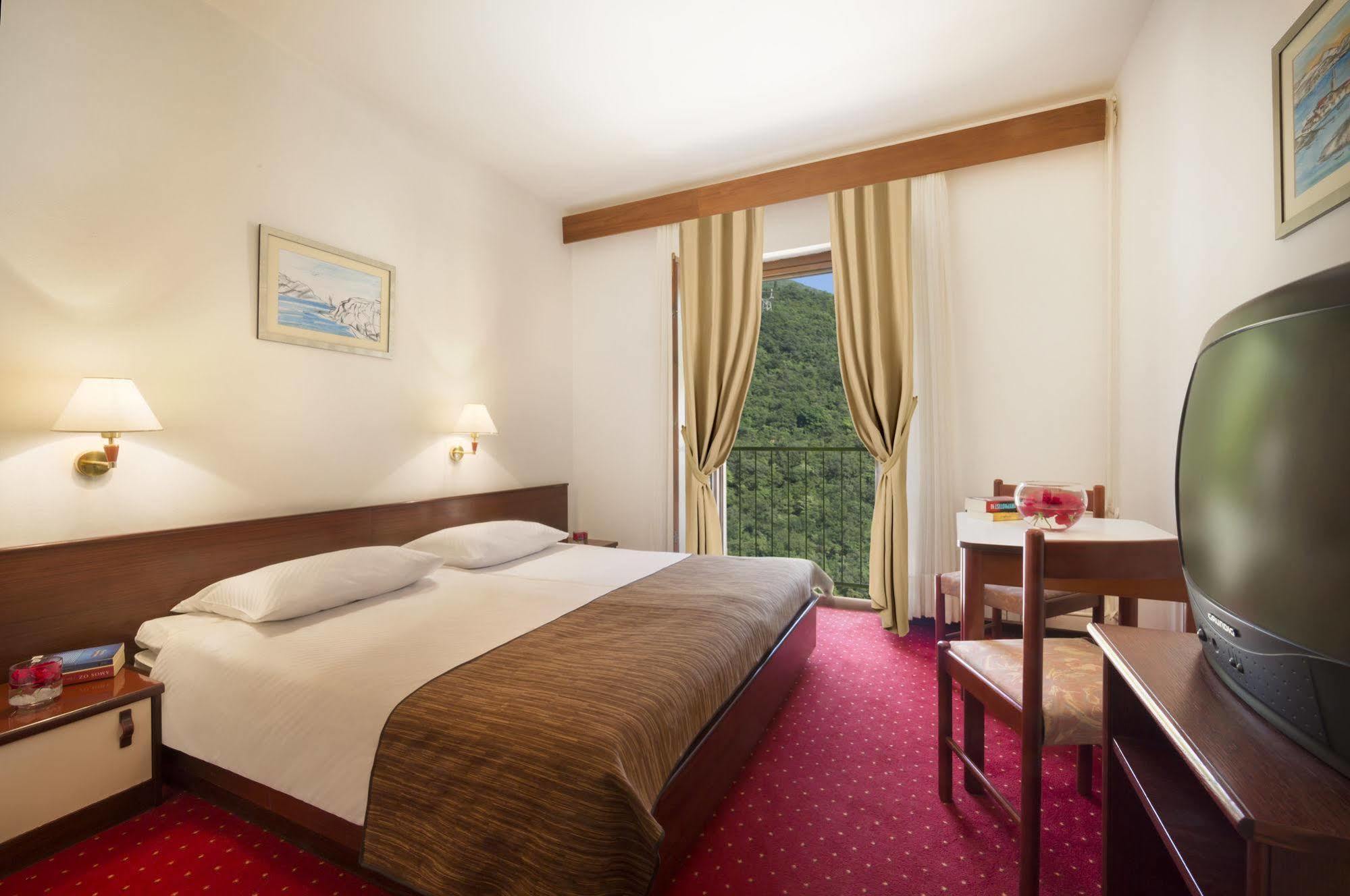 Hotel Mediteran - Liburnia Mošćenička Draga Eksteriør billede