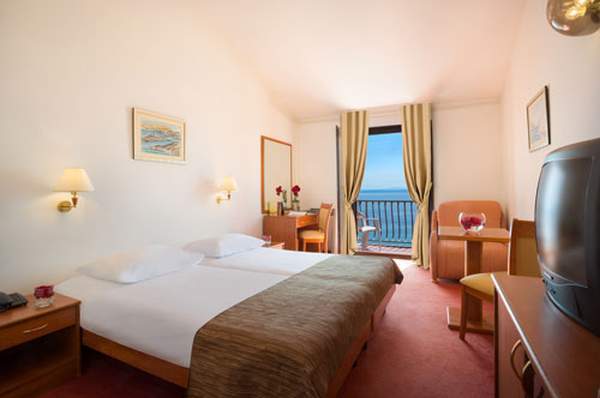 Hotel Mediteran - Liburnia Mošćenička Draga Eksteriør billede